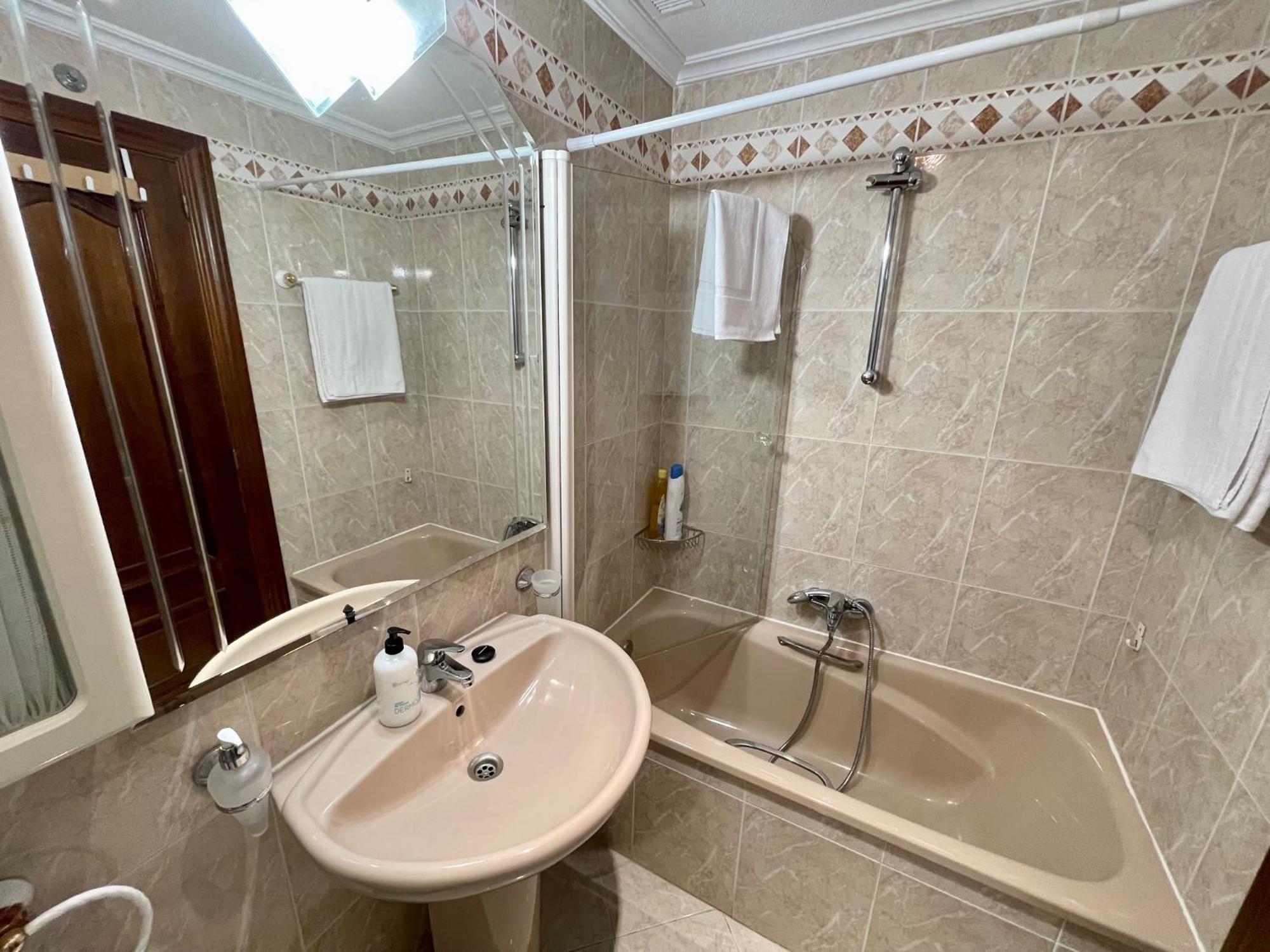 Apartamento Reyes de España / Free Parking&Wi Fi Salamanca Exterior foto
